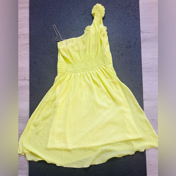 Sexy off shower with floral one shoulder and crystal string on the other. XS-S - Picture 8 of 11